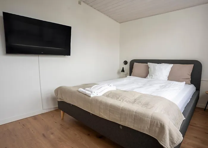 Apartment City Apartments *